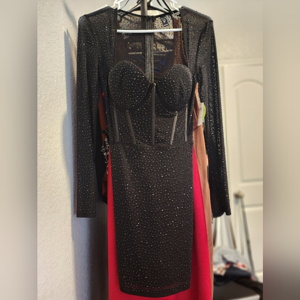 New dress with tags - Picture 1 of 3